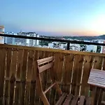 Upper Floor Sunny Terrace Apartment *