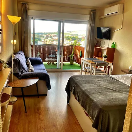Upper Floor Sunny Terrace Apartment