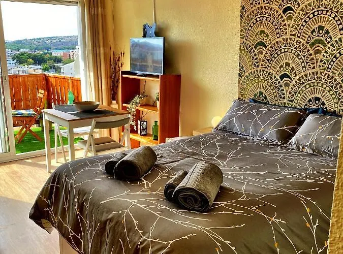 Upper Floor Sunny Terrace