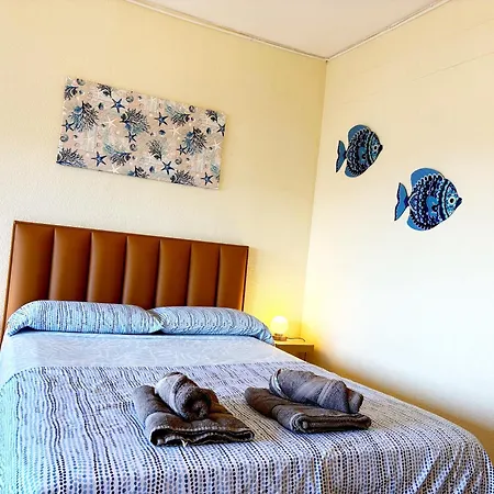 Upper Floor Sunny Terrace * טורמולינוס