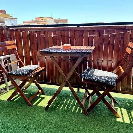 Upper Floor Sunny Terrace דירה