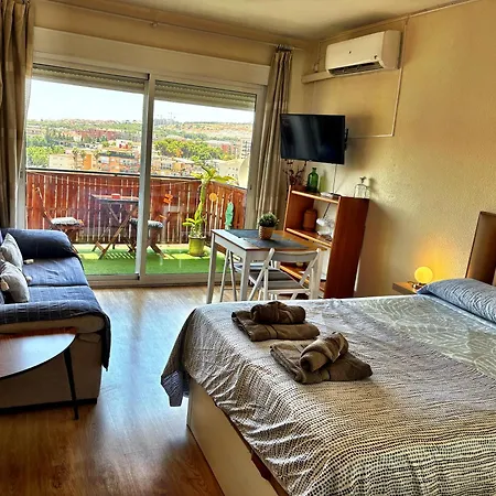 Upper Floor Sunny Terrace * טורמולינוס