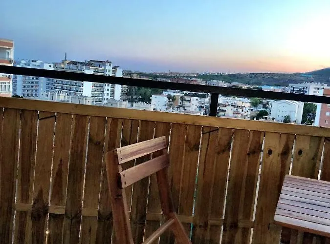 Upper Floor Sunny Terrace Διαμέρισμα *